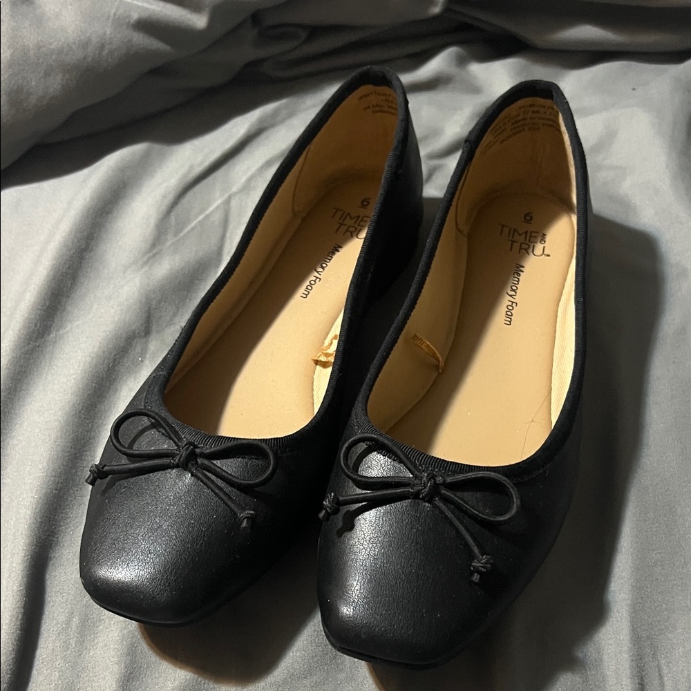 Time and Tru Women's Black Bow Flats